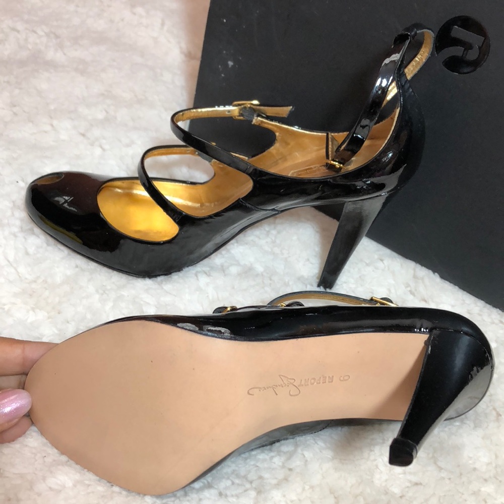 🆕 BNWT- patent leather black heels gold Buckles. - Picture 2 of 8